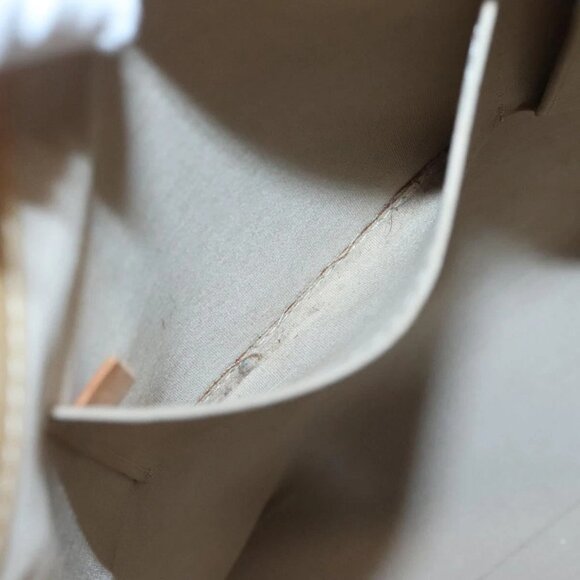 LOUIS VUITTON Monogram Vernis Reade MM Hand Bag Beige LV Auth - Picture 11 of 16